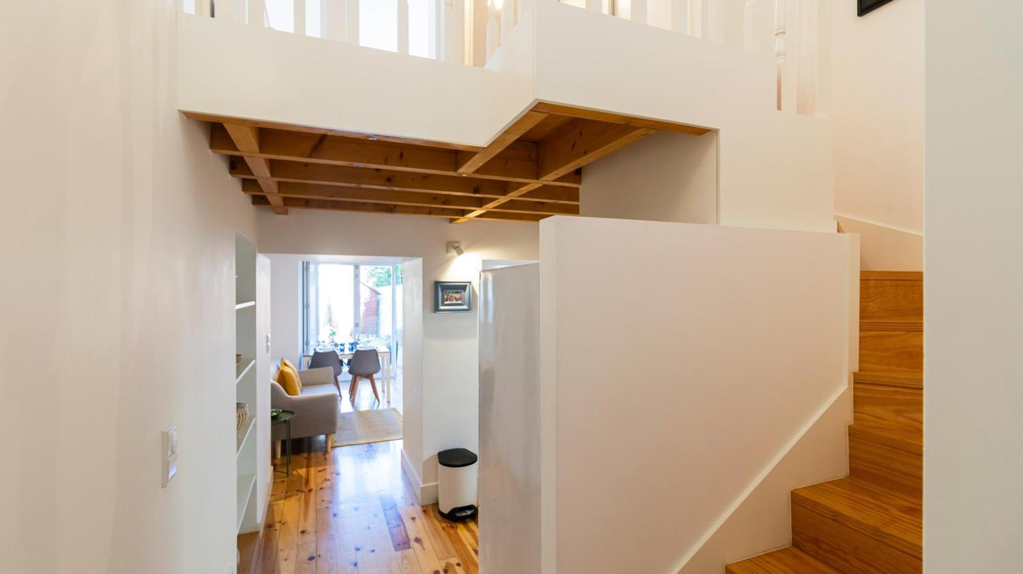 City Center Duplex W Patio By Lovelystay Porto Bagian luar foto