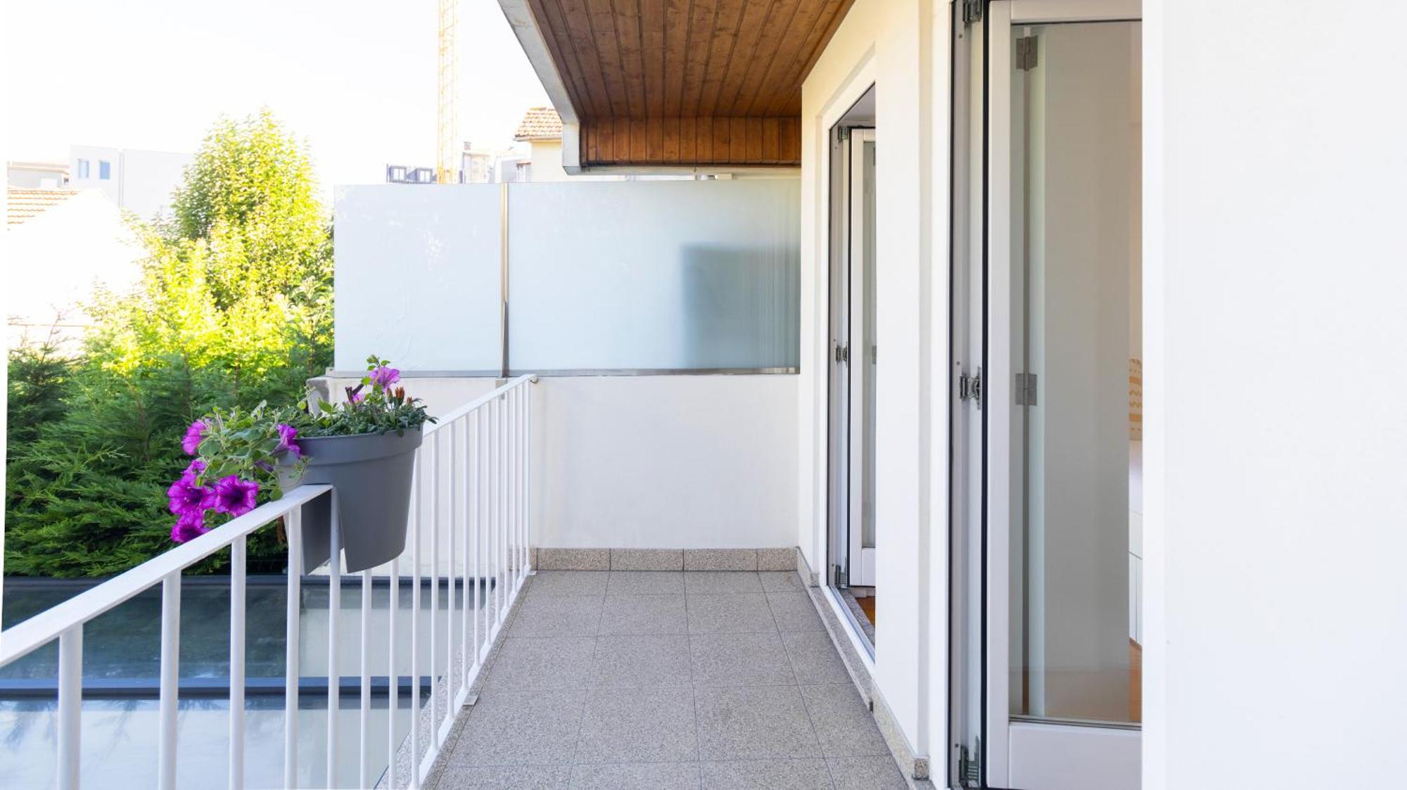 City Center Duplex W Patio By Lovelystay Porto Bagian luar foto